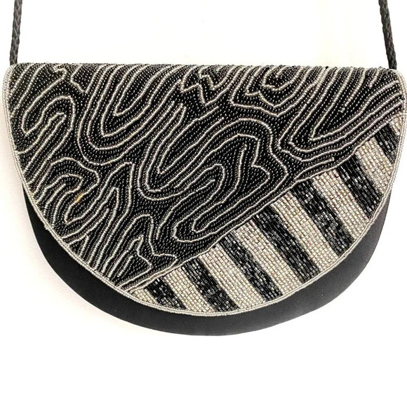 Vintage all Beaded Oval Crescent Shape Art to Wear Crossbody Bag - Picture 1 of 9